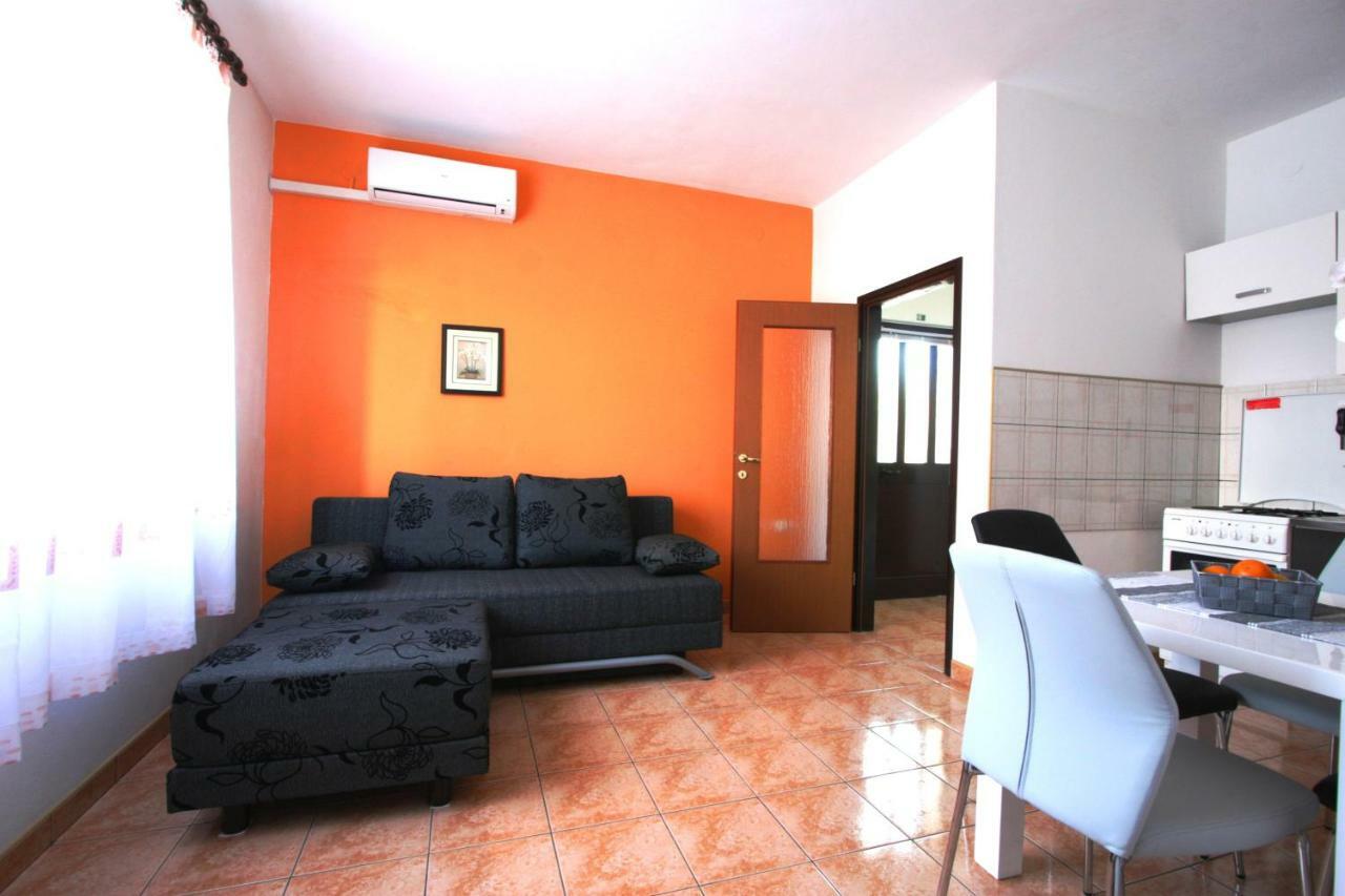 Vesna Apartment Pula Exterior foto